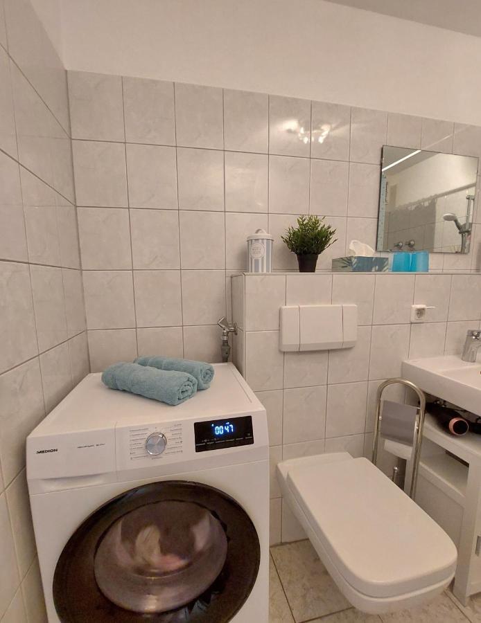 Moderne Wohnung Mit Vollausstattung In Ruhiger Lage, W-Lan Grossrohrsdorf Bagian luar foto